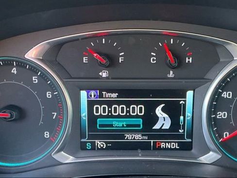 Used 2018 Chevrolet Traverse LT image 36