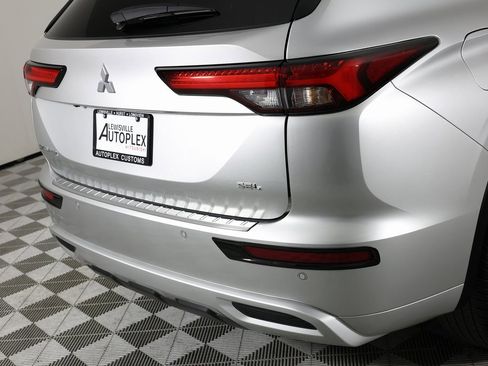Used 2024 Mitsubishi Outlander SEL image 46