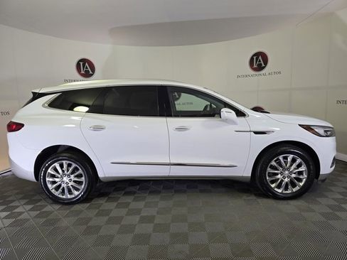 Used 2021 Buick Enclave Essence w/ Sound and Sites Package image 4