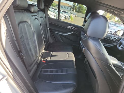 Used 2019 BMW X5 xDrive40i w/ Convenience Package AWD/4WD image 24