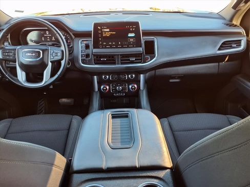 Used 2024 GMC Yukon SLE image 19