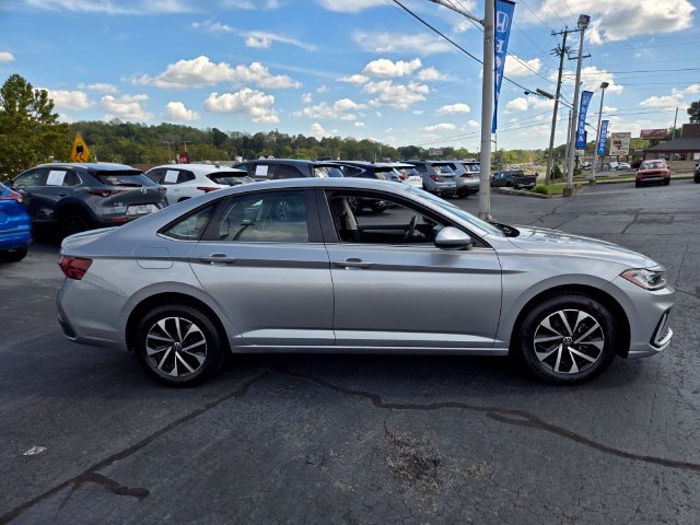 Used 2025 Volkswagen Jetta S FWD image 9