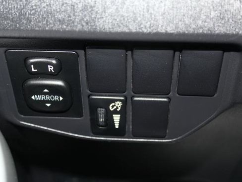 Used 2015 Toyota Prius Two FWD image 22