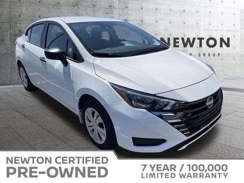 Used 2025 Nissan Versa S w/ Trunk Package FWD image 1