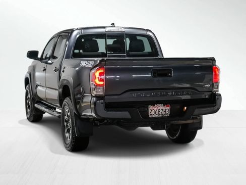 Used 2021 Toyota Tacoma TRD Off-Road image 2