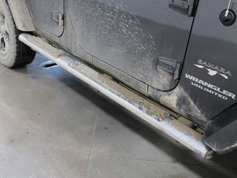 Used 2016 Jeep Wrangler Unlimited Sahara w/ Dual Top Group image 13