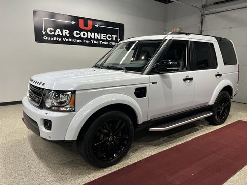 Used 2016 Land Rover LR4 HSE image 2