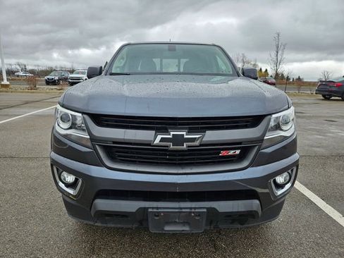 Used 2017 Chevrolet Colorado Z71 image 2
