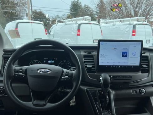 Used 2022 Ford Transit 350 XLT image 21