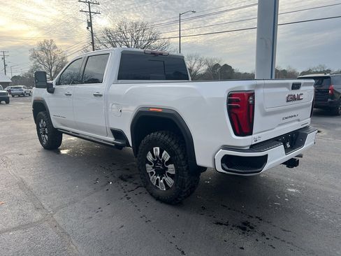 Used 2024 GMC Sierra 2500 Denali w/ Denali Reserve Package image 8