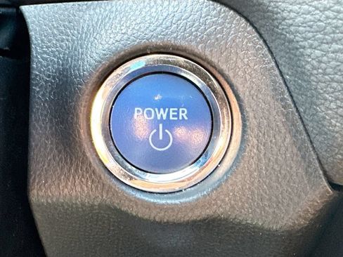 Used 2021 Toyota RAV4 XLE Premium AWD/4WD image 20