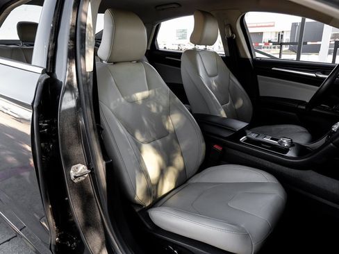 Used 2017 Ford Fusion Titanium image 47