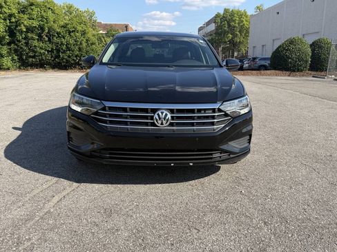 Used 2020 Volkswagen Jetta SE FWD image 2