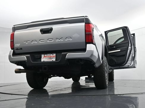 Used 2024 Toyota Tacoma TRD Off-Road AWD/4WD image 44