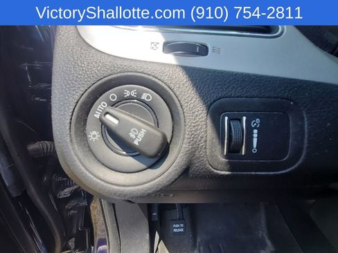 Used 2017 Dodge Journey Crossroad FWD image 13