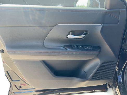 New 2026 Nissan Kicks SR w/ Cold Weather Package image 21