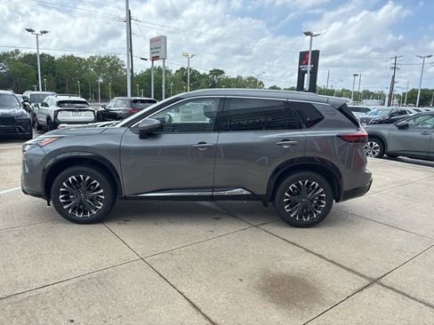 New 2026 Nissan Rogue Platinum w/ Platinum Premium Package AWD/4WD image 4