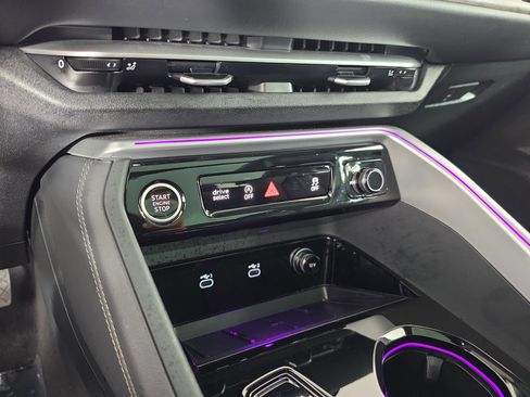 Certified 2025 Audi Q5 Premium w/ Convenience Package AWD/4WD image 28