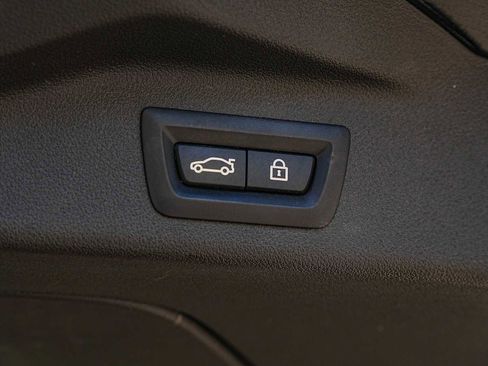 Used 2023 BMW X7 xDrive40i w/ Premium Package image 35