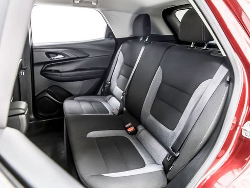 Used 2024 Chevrolet TrailBlazer LT FWD image 30