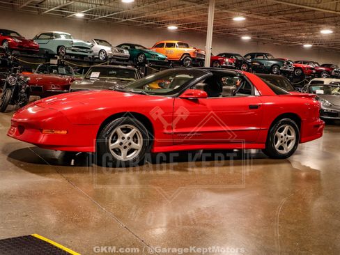 Used 1995 Pontiac Firebird Formula RWD image 18