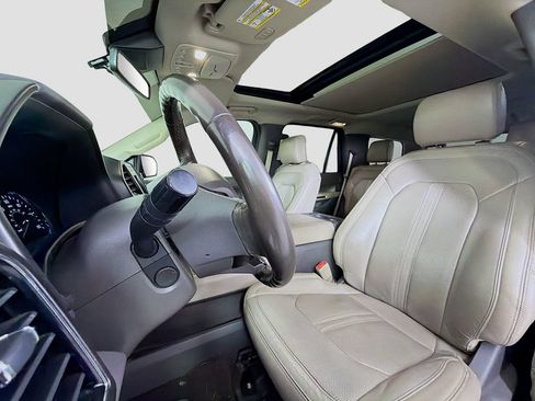 Used 2019 Ford Expedition Limited w/ Equipment Group 302A AWD/4WD image 14