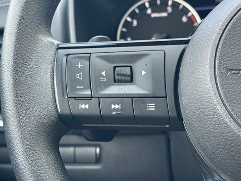 Certified 2023 Nissan Rogue SV FWD image 27