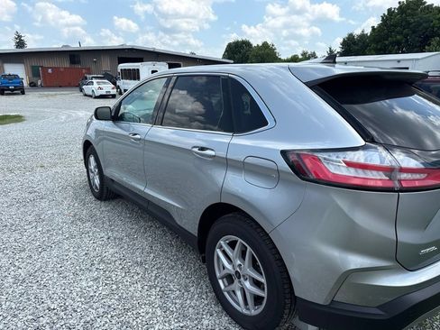 Used 2023 Ford Edge SEL w/ Convenience Package AWD/4WD image 5
