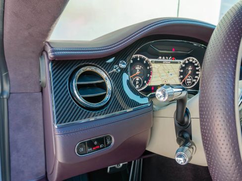 Used 2022 Bentley Continental GT image 79