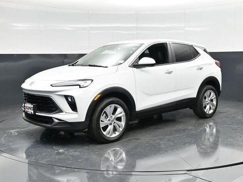 Used 2025 Buick Encore GX Preferred image 3