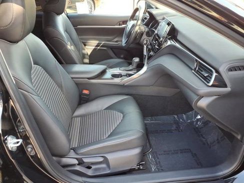 Used 2024 Toyota Camry SE w/ Blackout Package (TMS) image 17