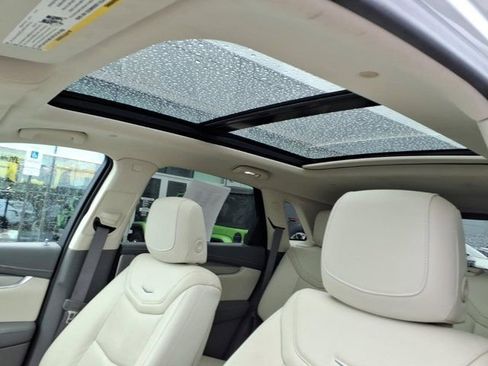 Used 2020 Cadillac XT5 Premium Luxury FWD image 26