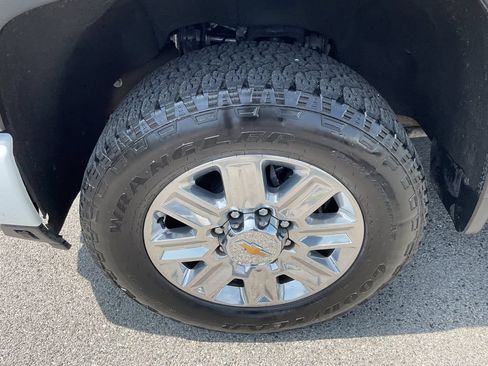 Used 2024 Chevrolet Silverado 3500 High Country AWD/4WD image 5
