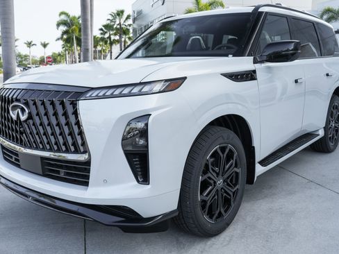 New 2026 INFINITI QX80 4WD w/ Sport Exterior Package image 4