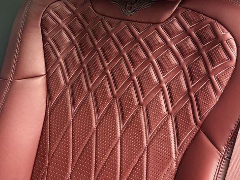 Used 2020 Bentley Flying Spur W12 image 25