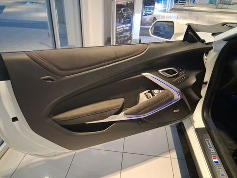 Used 2022 Chevrolet Camaro ZL1 image 16
