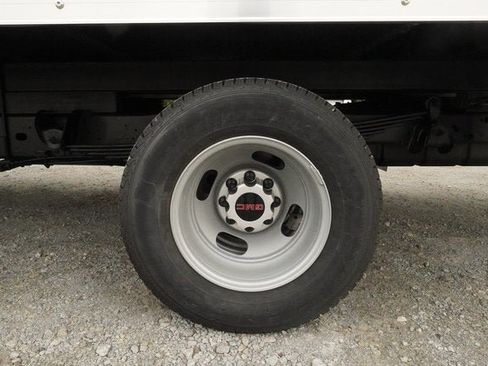 New 2026 GMC Savana 4500 w/ Power Convenience Package RWD image 37