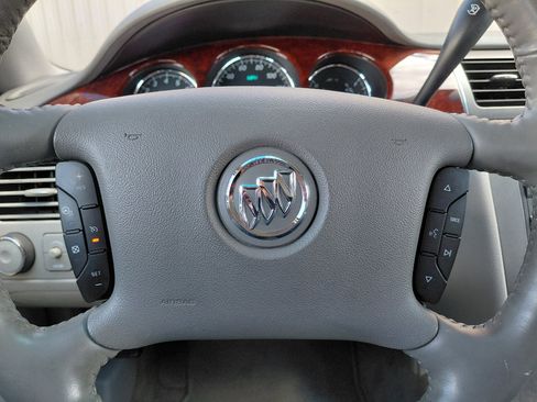 Used 2008 Buick Lucerne CXL w/ Luxury Package image 24