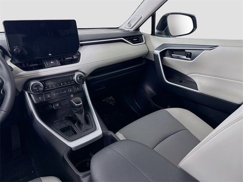 Certified 2025 Toyota RAV4 XLE Premium image 23