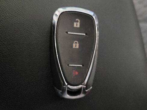 Used 2020 Chevrolet Equinox LS AWD/4WD image 32