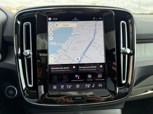 New 2026 Volvo XC40 B5 Core w/ Protection Package image 25