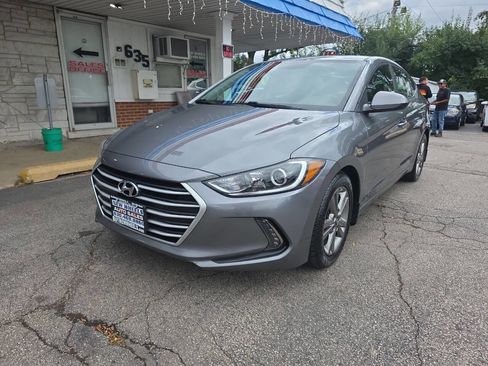 Used 2018 Hyundai Elantra Value Edition w/ Winter Weather Package image 1