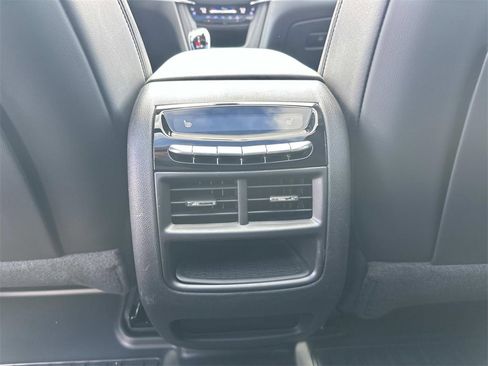 Used 2023 Cadillac XT5 Premium Luxury image 15