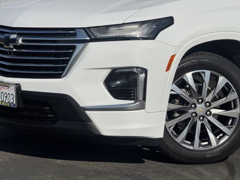 Certified 2023 Chevrolet Traverse Premier w/ LPO, Floor Liner Package image 3