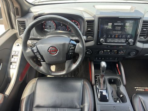 Used 2023 Nissan Frontier PRO-4X w/ Pro-4X Premium Package AWD/4WD image 11