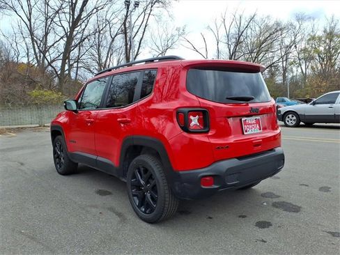 Used 2023 Jeep Renegade Altitude w/ Sun/Sound Group image 5