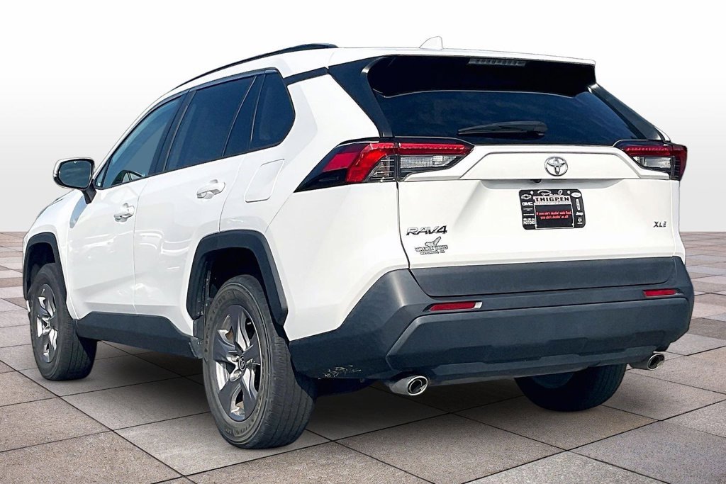 Used 2024 Toyota RAV4 XLE FWD image 2