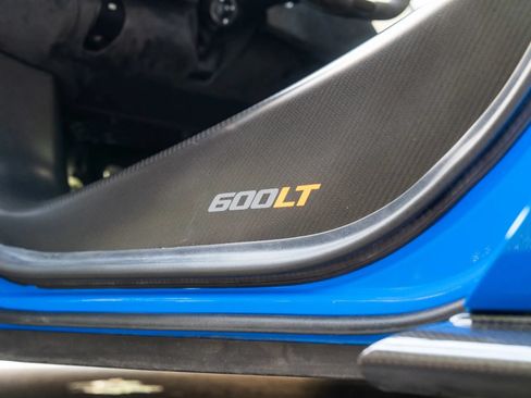 Used 2019 McLaren 600LT RWD image 27