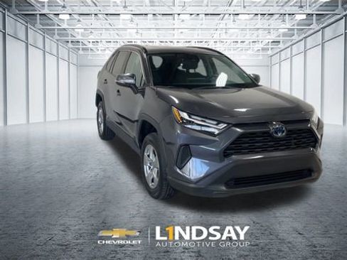 Used 2024 Toyota RAV4 XLE image 4