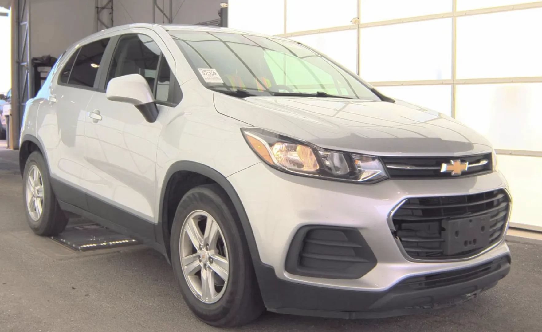 Used 2021 Chevrolet Trax LS w/ Tint and Cruise Package FWD image 2